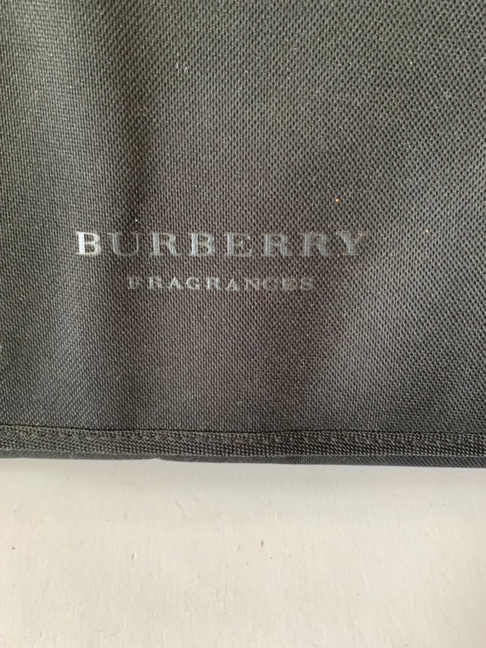 Burberry Fragrances Toiletry Travel Black Hanging Folding Compartment Bag - Picture 2 of 12